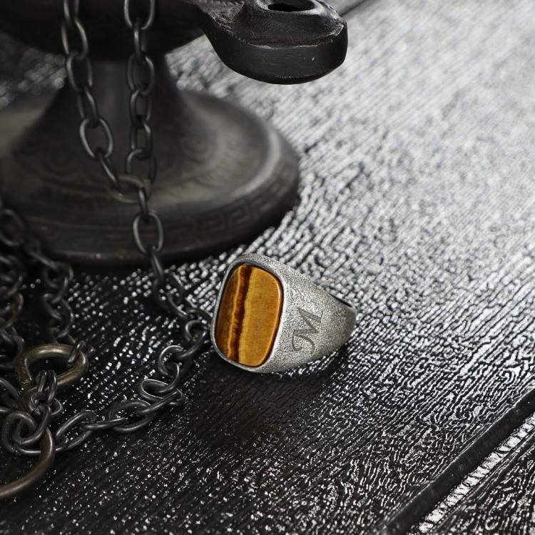 Eskitme Model Kişiye Özel Harf İşlemeli Kaplangözü Taşlı Erkek Gümüş Yüzük