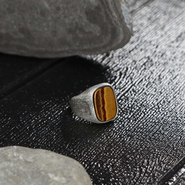 Eskitme Model Kişiye Özel Harf İşlemeli Kaplangözü Taşlı Erkek Gümüş Yüzük