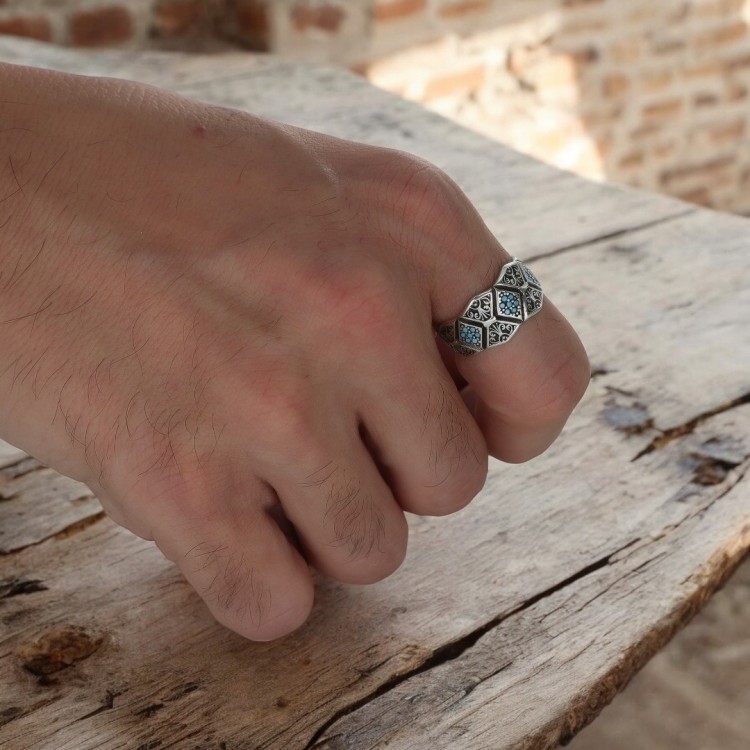 Kalem İşçilikli 925 Ayar Erkek Gümüş Yüzük Kalem İşçilikli 925 Ayar Erkek Gümüş Yüzük