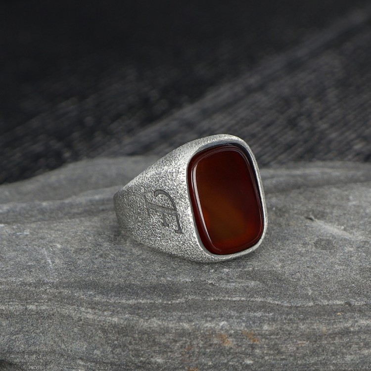 Eskitme Model Kişiye Özel Harf İşlemeli Akik Taşlı Erkek Gümüş Yüzük