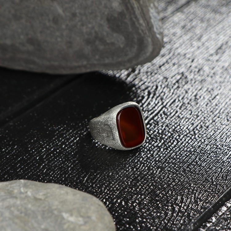 Eskitme Model Kişiye Özel Harf İşlemeli Akik Taşlı Erkek Gümüş Yüzük