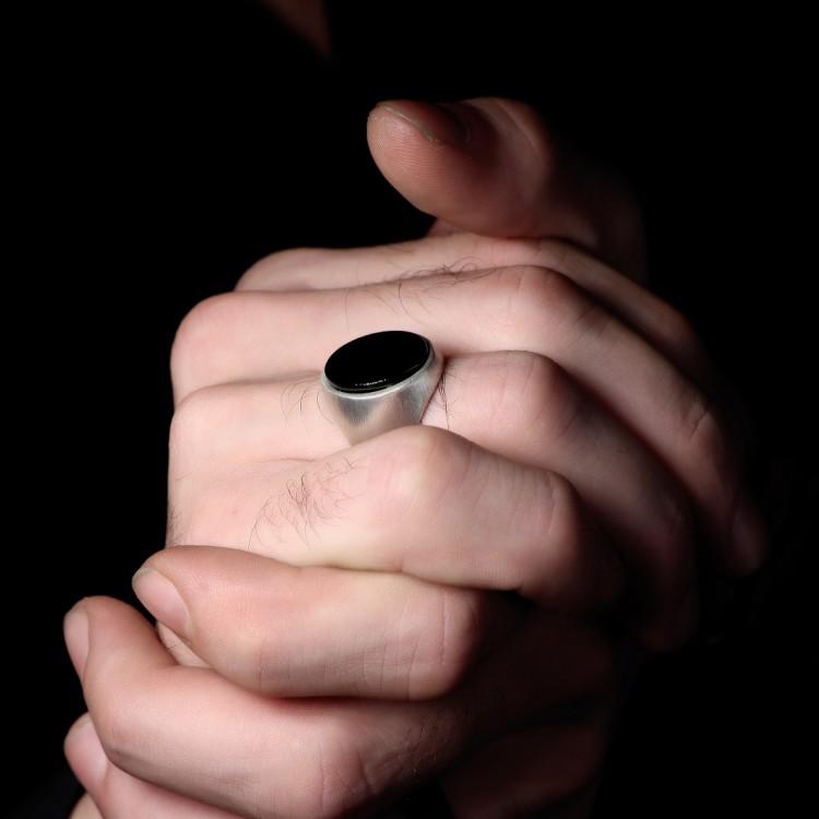 Oval Oniks Taşlı Eskitme Model Erkek Gümüş Yüzük