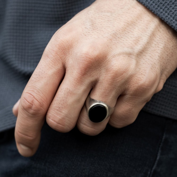 Oval Oniks Taşlı Eskitme Model Erkek Gümüş Yüzük