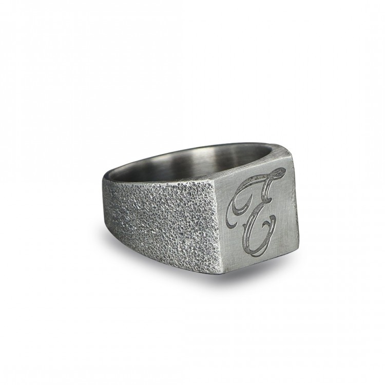 Eskitme Model Kişiye Özel Harf İşlemeli Erkek Gümüş Yüzük