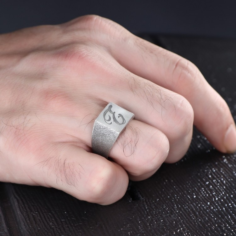 Eskitme Model Kişiye Özel Harf İşlemeli Erkek Gümüş Yüzük