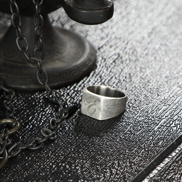 Eskitme Model Kişiye Özel Harf İşlemeli Erkek Gümüş Yüzük