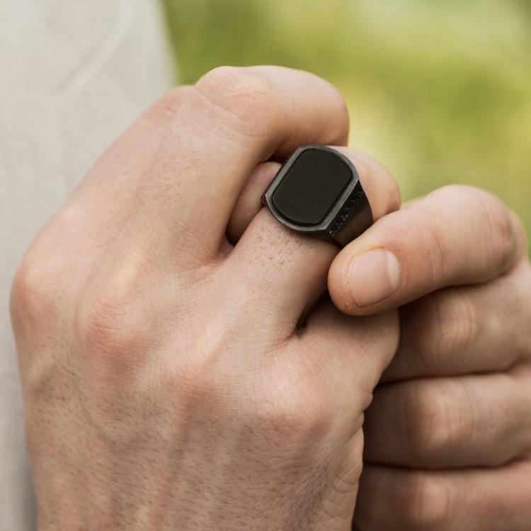 Rodyum Kaplamalı Oniks Taşlı Erkek Gümüş Yüzük