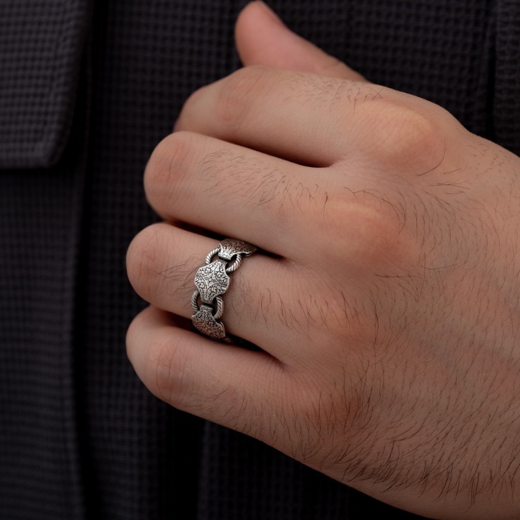 Kalem İşçilikli 925 Ayar Erkek Gümüş Yüzük Kalem İşçilikli 925 Ayar Erkek Gümüş Yüzük