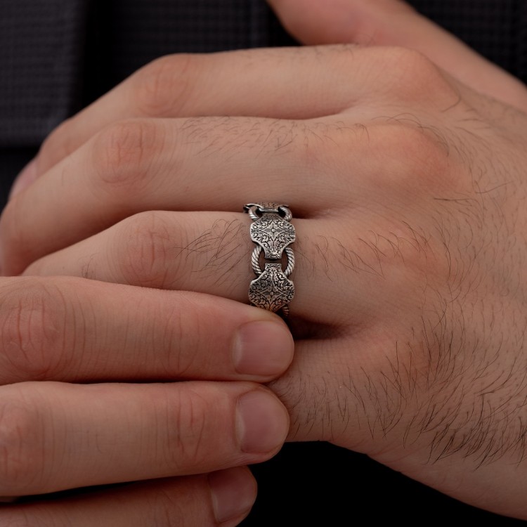 Kalem İşçilikli 925 Ayar Erkek Gümüş Yüzük Kalem İşçilikli 925 Ayar Erkek Gümüş Yüzük